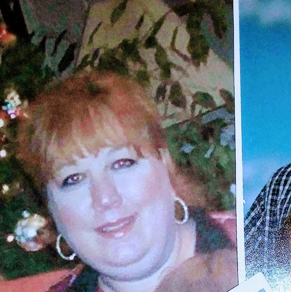 Meet your Posher, Jodiann aka KYLO Gurl ๐ซถ - Picture 5 of 5